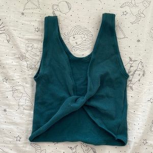 UO twist crop tank